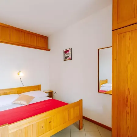 Horvat Apartment *
